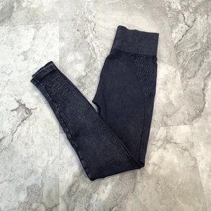 Nikibiki Blue‎ Mid Rise Butter Soft Cropped Leggings Women’s Size Small S